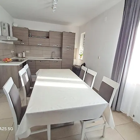Apartments Tonci Tribunj  Room photo