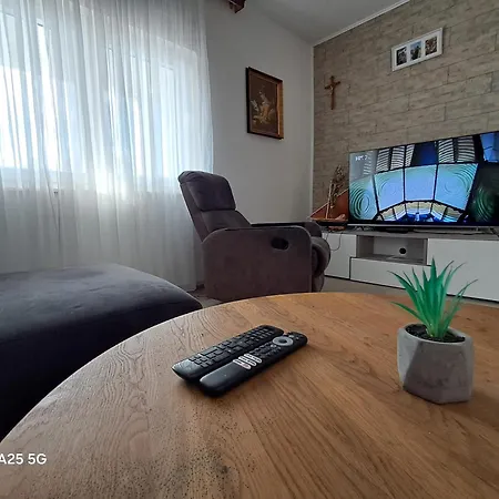 Apartments Tonci Tribunj  Room photo