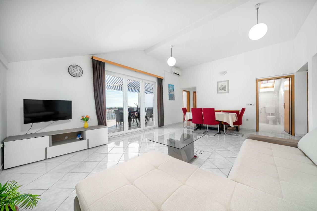 Tonci Apartman *