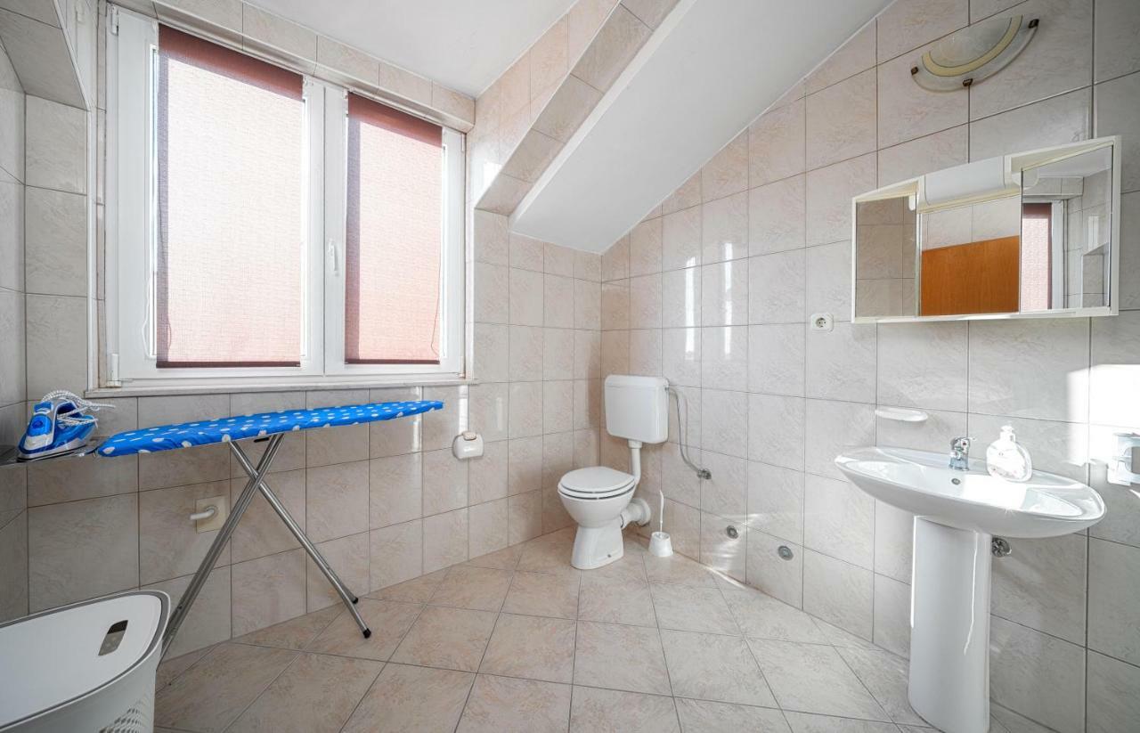 Apartment Tonci Tribunj (Sibenik-Knin)
