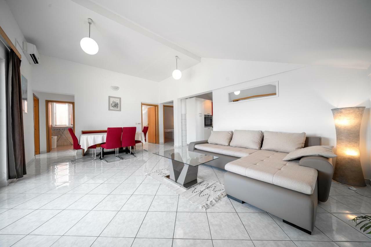 Tonci Apartman